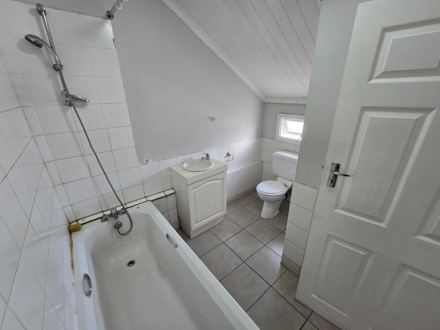 10 Bedroom Property for Sale in Colorado Park Western Cape